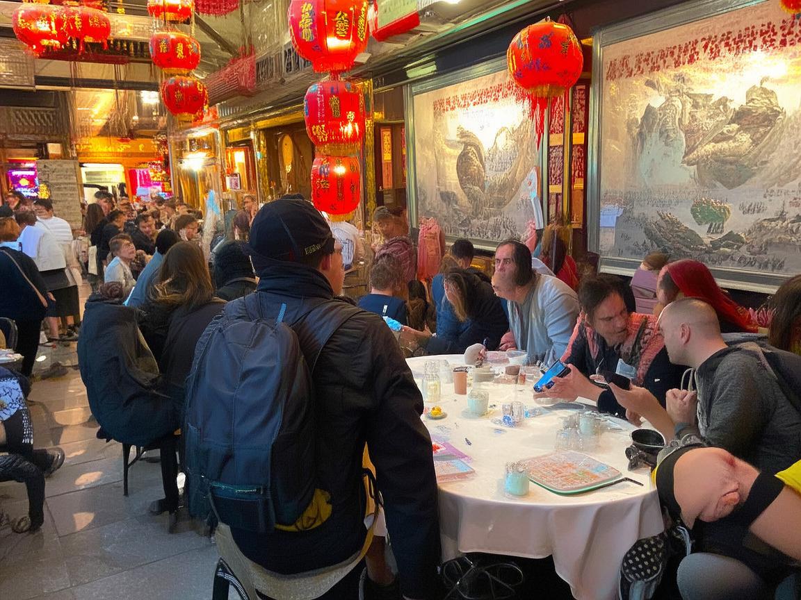 Splitting Bills in Xi’an: A Traveler’s Practical Guide to Restaurant Payments